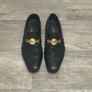 SOLD!!! Versace Medusa Black Croc Loafers w/ Gold Medallion Accents 🔱🔱 size 12